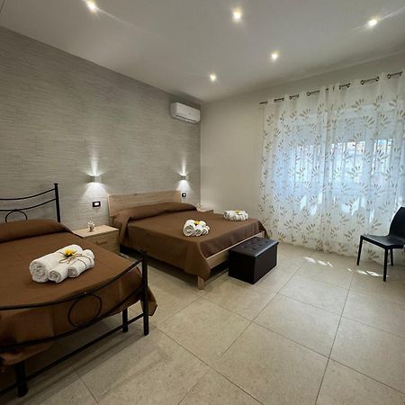 Casa Vacanze La Perla Rara ตารันโต ภายนอก รูปภาพ