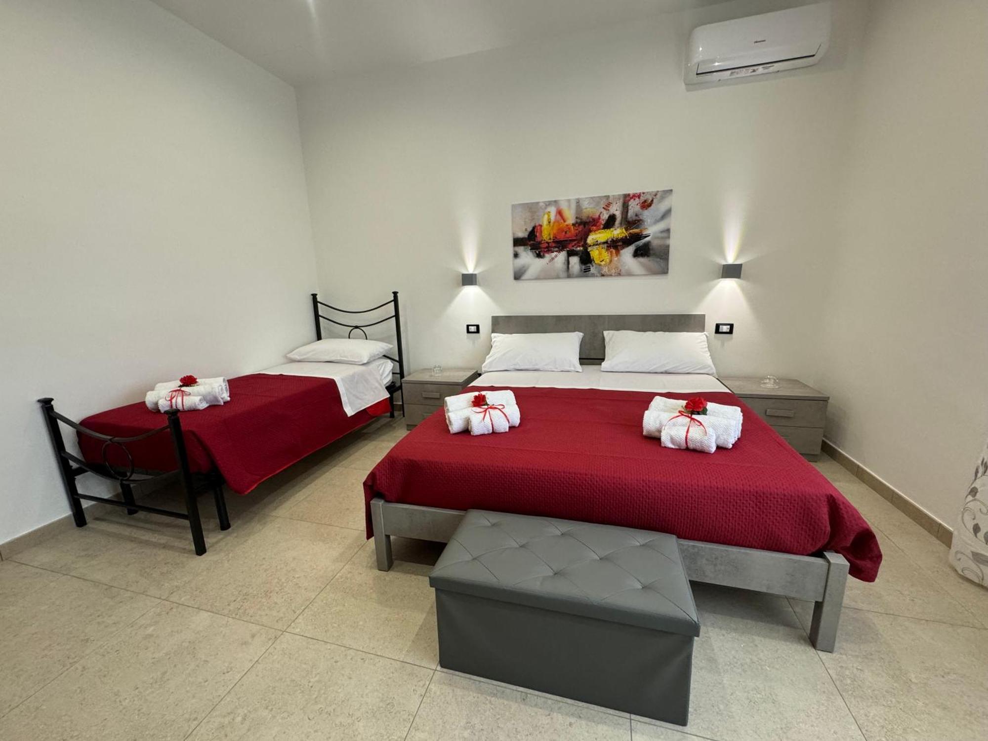Casa Vacanze La Perla Rara ตารันโต ภายนอก รูปภาพ